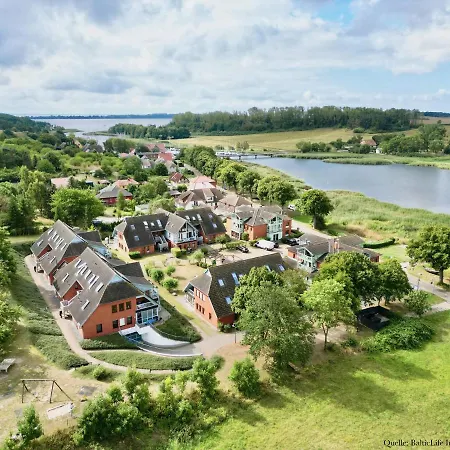 Mit Balkon Und Seeblick Im 1 Og Апарт-отель 3*