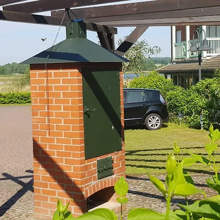 Mit Balkon Und Seeblick Im 1 Og Lägenhetshotell