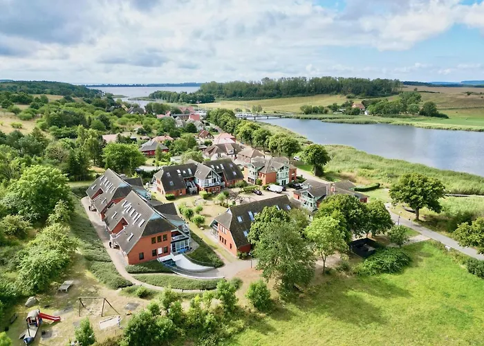 Mit Balkon Und Seeblick Im 1 Og Aparthotel 3*